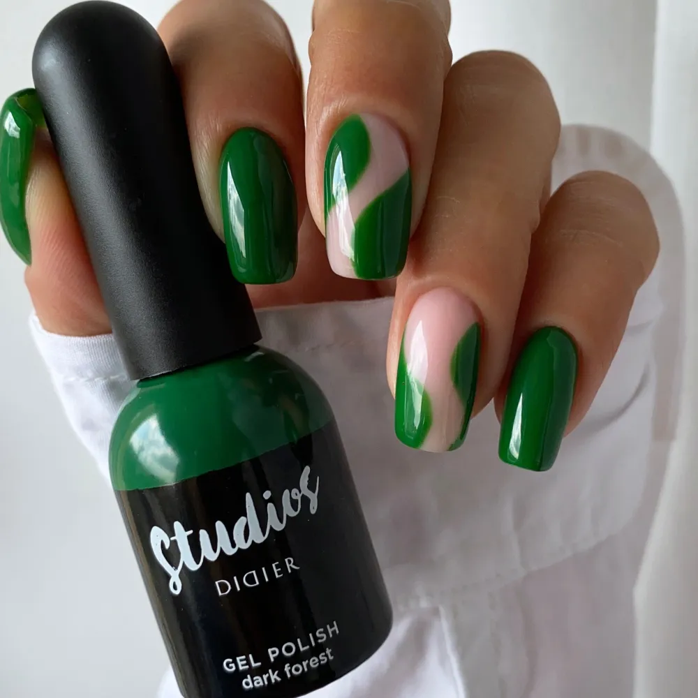 "Studios Didier" gelinis lakas, Dark forest