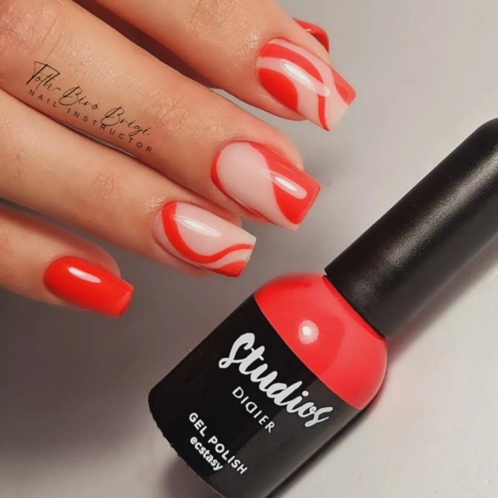 Gelinio lakavimo rinkinys „CLASSIC GIRL“ su UV/LED lempa pradedantiesiems