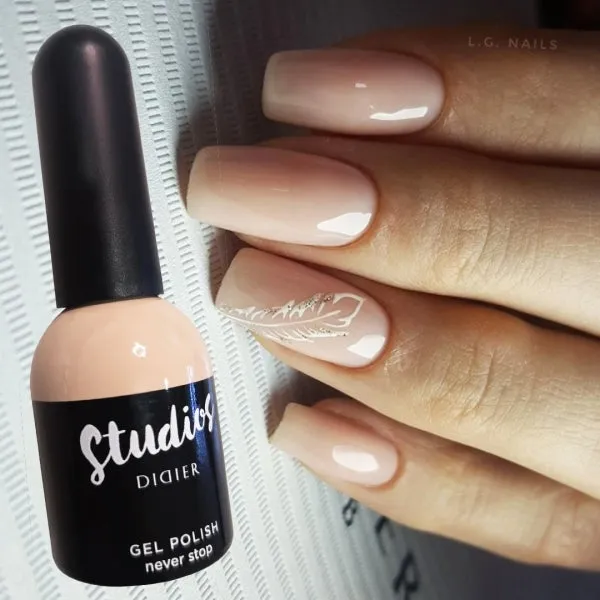 Gelinio lakavimo rinkinys „CLASSIC GIRL“ su UV/LED lempa pradedantiesiems