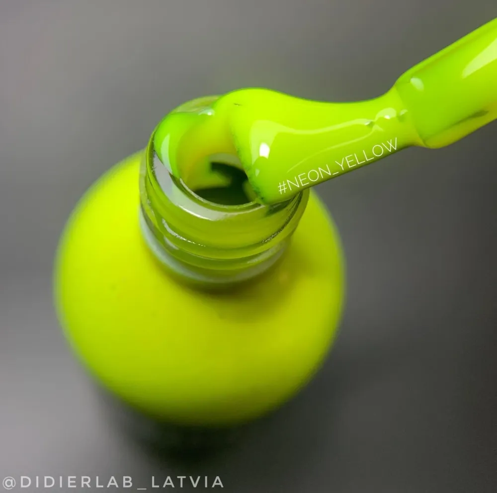 "Studios Didier" gelinis lakas, Neon yellow