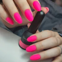 "Didier Lab" skulptūrinė polybazė, Neon pink