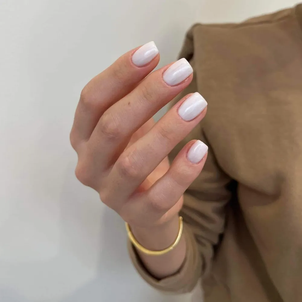 Gelinis lakas "Studios Didier", Pearl white