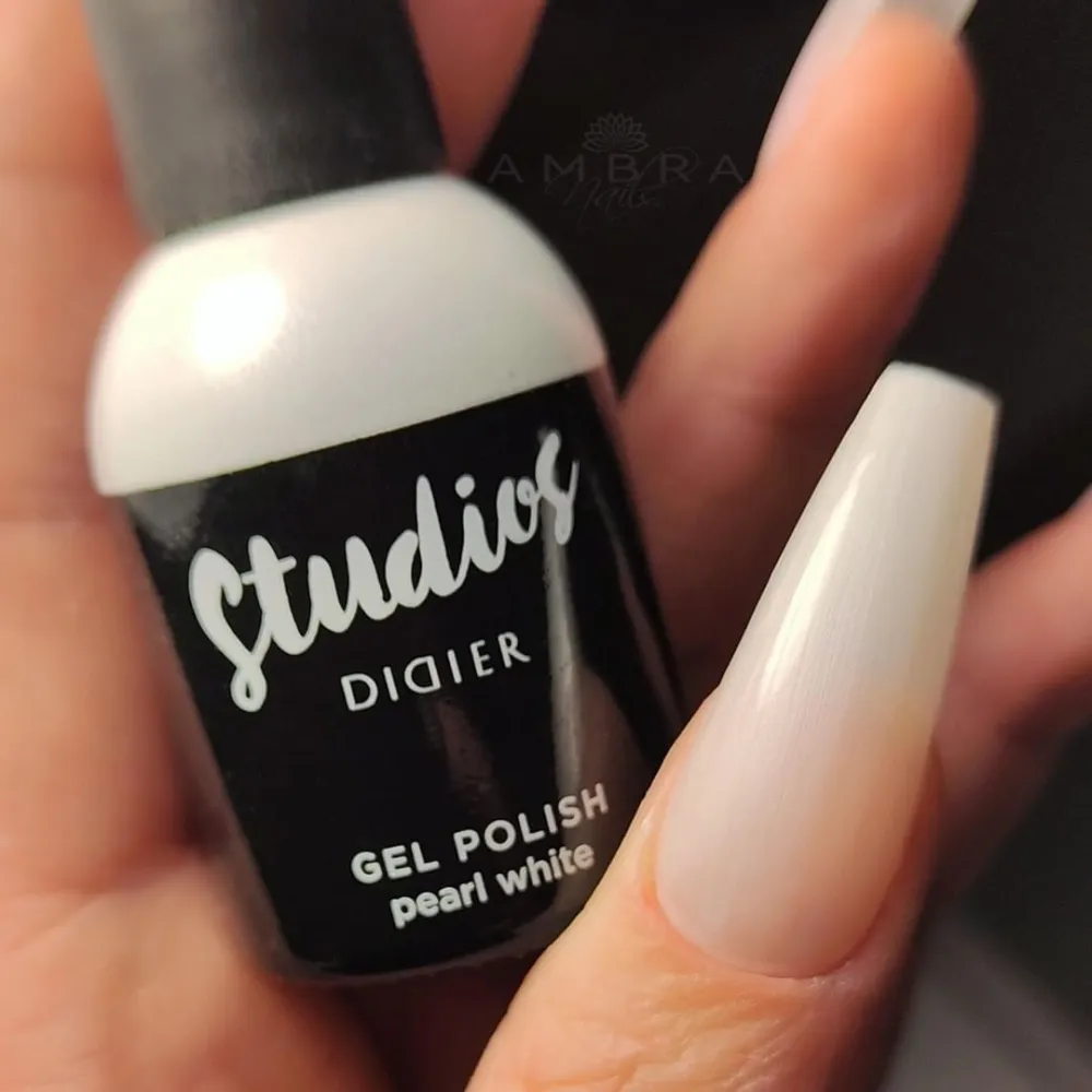 Gelinis lakas "Studios Didier", Pearl white
