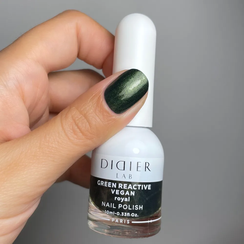 "Didier Lab" veganiškas nagų lakas "Green reactive", royal, 10ml