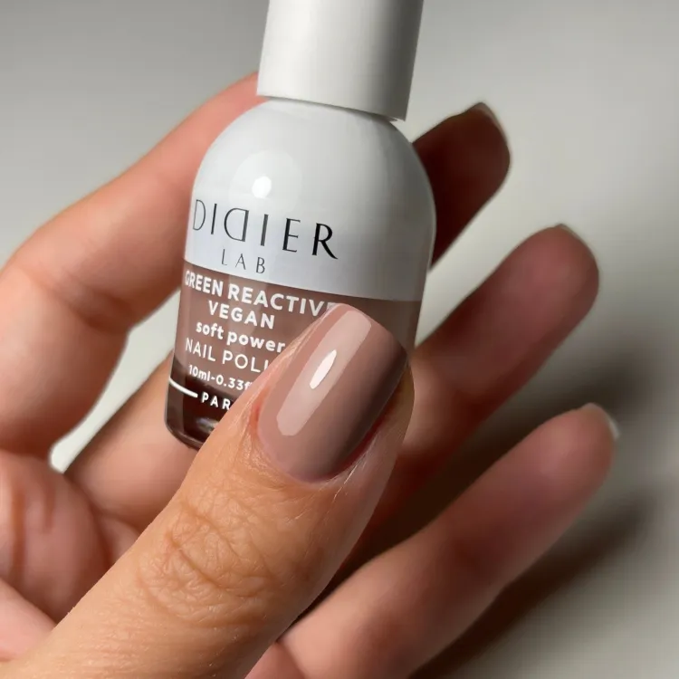 "Didier Lab" veganiškas nagų lakas "Green reactive", soft power, 10ml