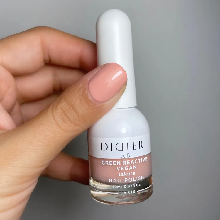 "Didier Lab" veganiškas nagų lakas "Green reactive", sakura, 10ml